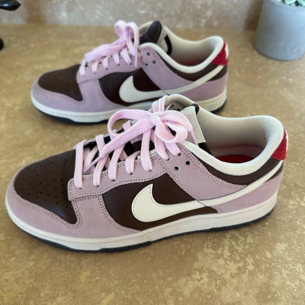 Nike Women's Sneakers in Pink and Brown